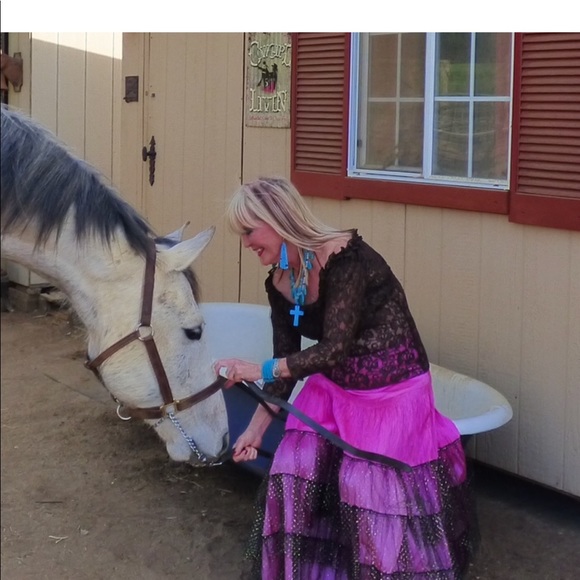 FASHION & HORSES ROCK MY WORLD - Picture 1 of 8